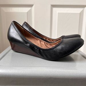Black Leather One Inch Heel Padded Work Shoe